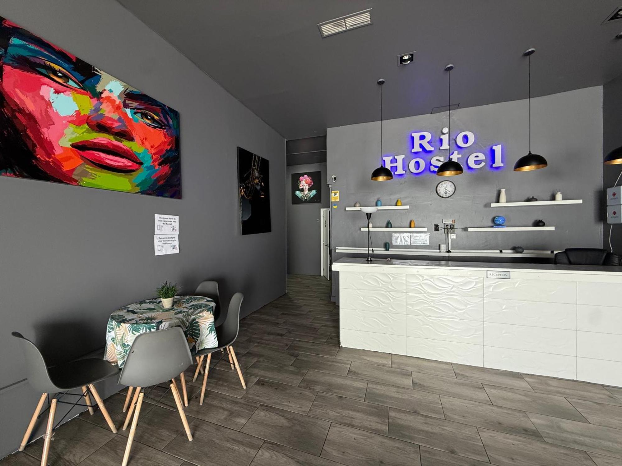 Hostel Rio Madrid Luaran gambar