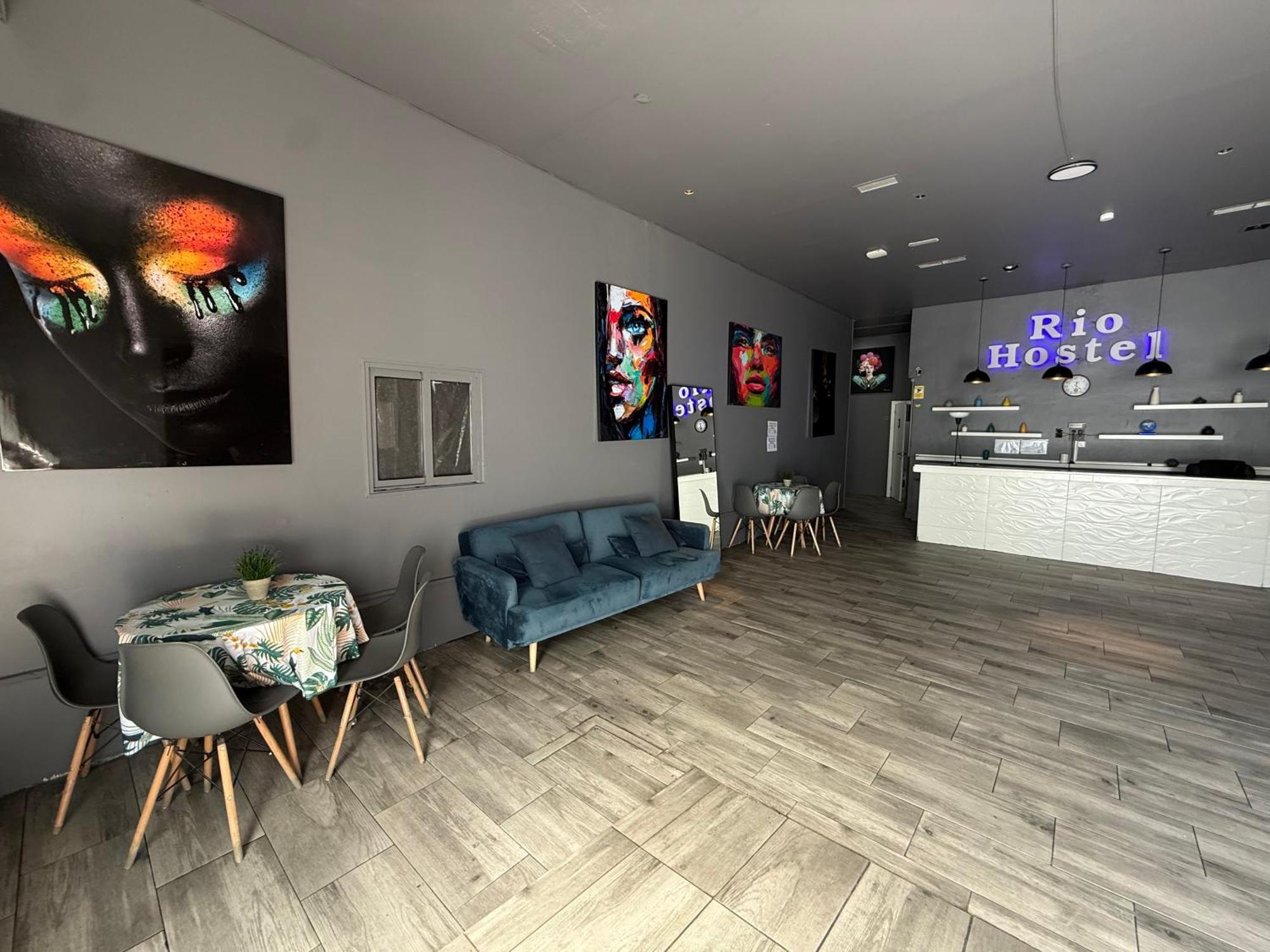 Hostel Rio Madrid Luaran gambar