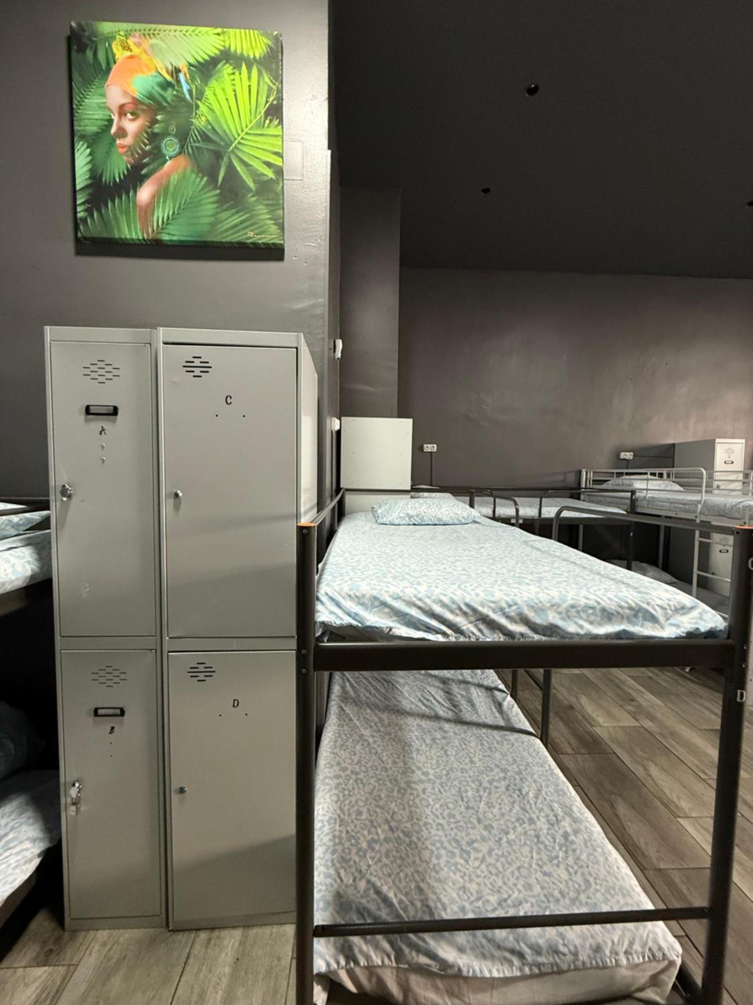 Hostel Rio Madrid Luaran gambar